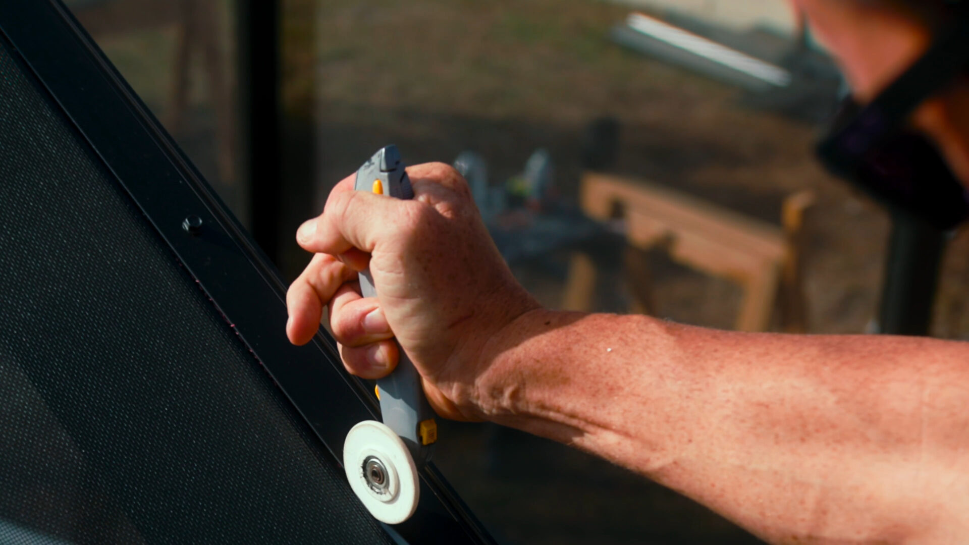 screen attachment closeup